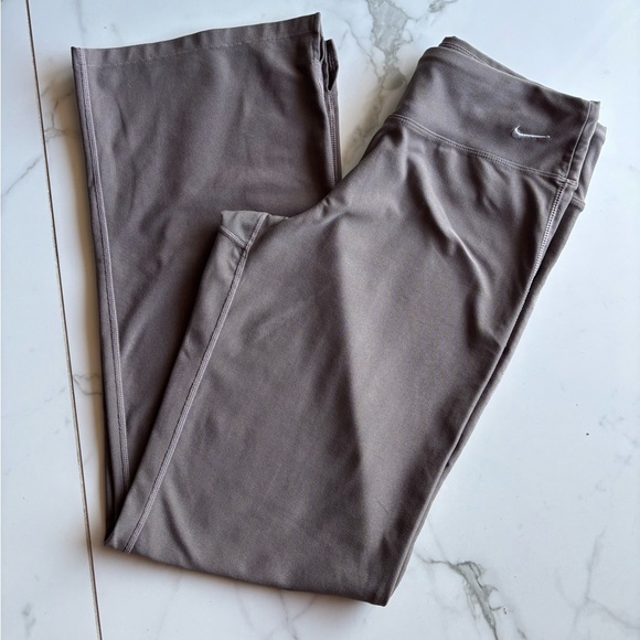 Vintage Nike Taupe Wide-Leg Leggings Women’s Size S - Picture 1 of 9